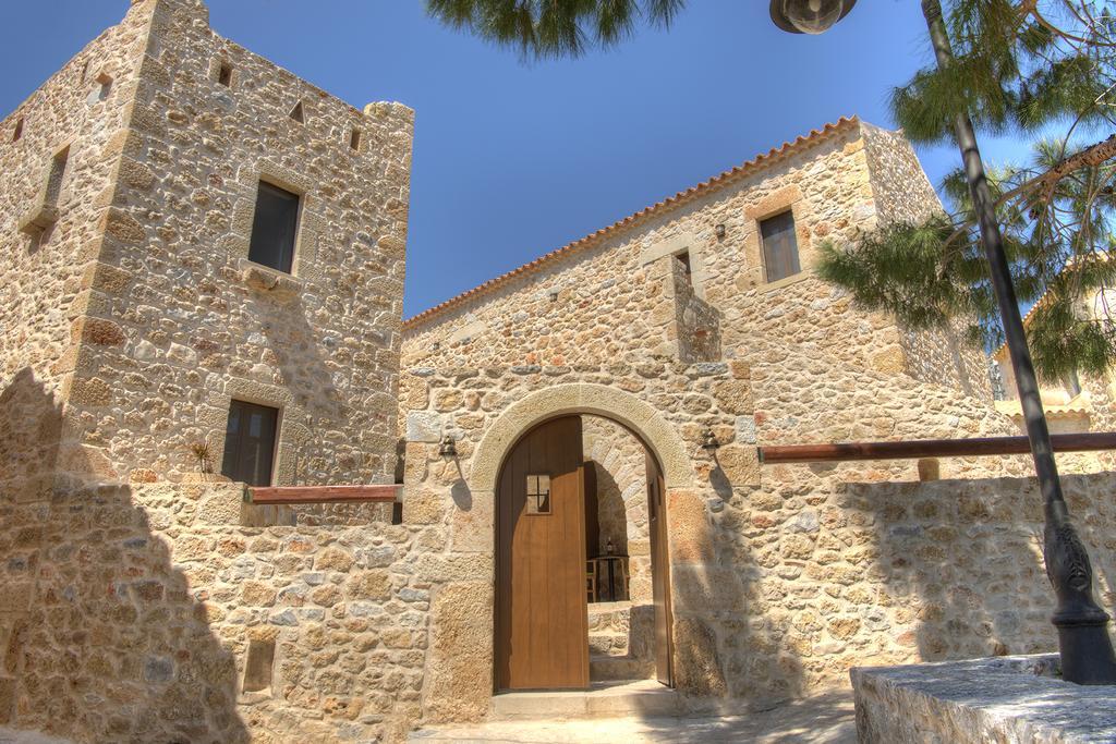 Vetilios Lithos boutique hotel Néon Oítilon Exterior foto